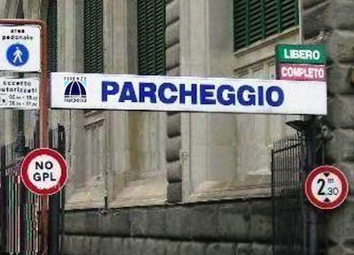 Firenze: piano parcheggi del Comune. Quattromila posti nel centro storico. Tariffe nuove, abbonamenti e residenti