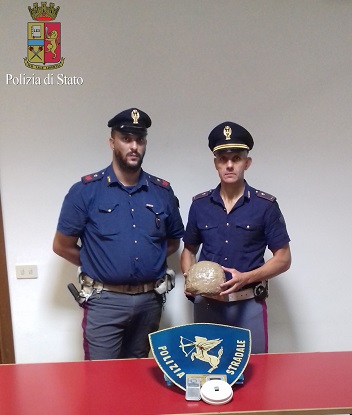 Arezzo arrestato spacciatore al casello della A1. Intervenuta la