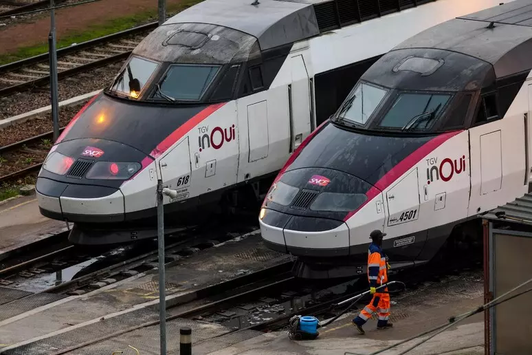 Francia caos treni nel giorno di apertura delle Olimpiadi Sabotate 3