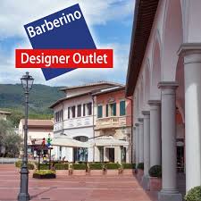 Barberino di Mugello: si travestono da corrieri e tentano truffa all’outlet. Denunciati due italiani