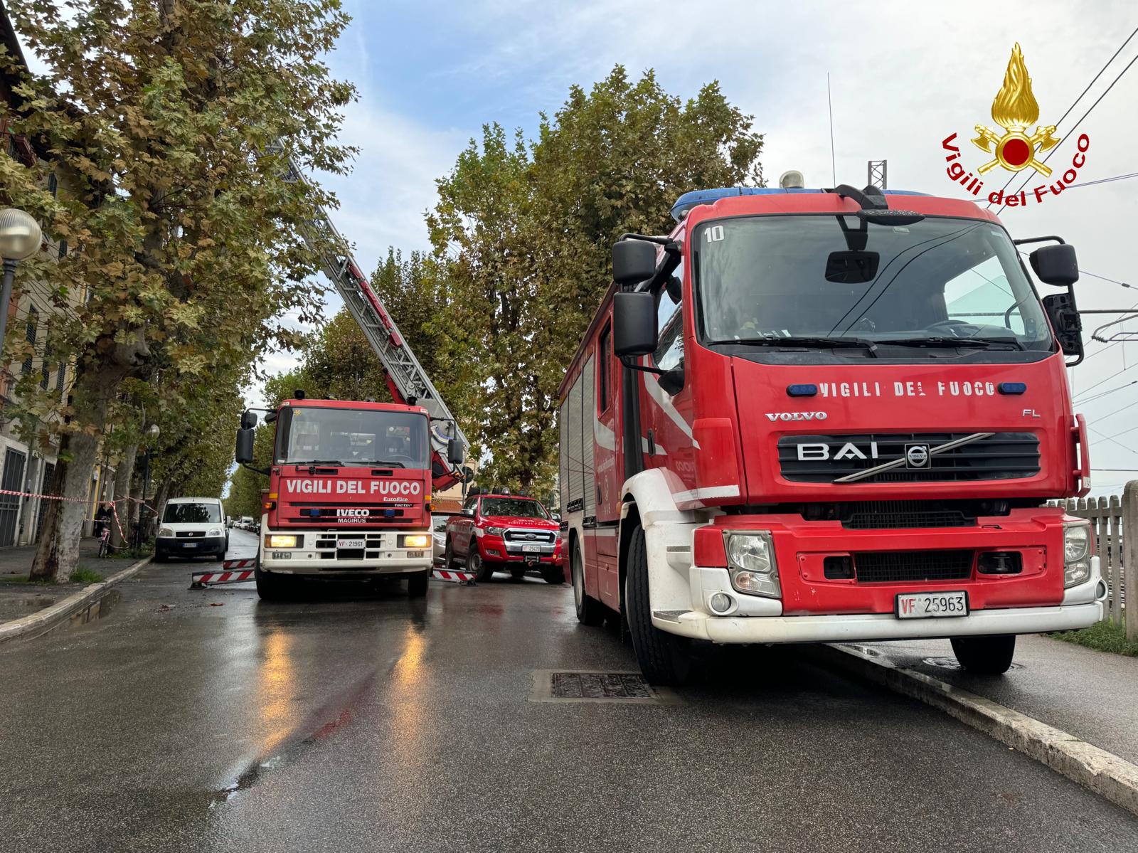 Grosseto: crolla porzione di tetto di una palazzina. Appartamenti evacuati