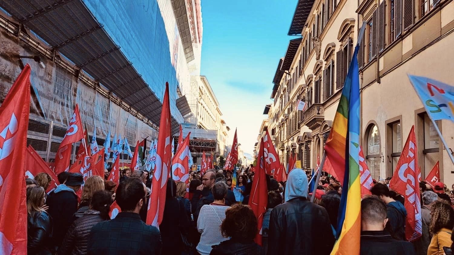 Sciopero pubblico impiego: in Toscana una scuola su due chiusa