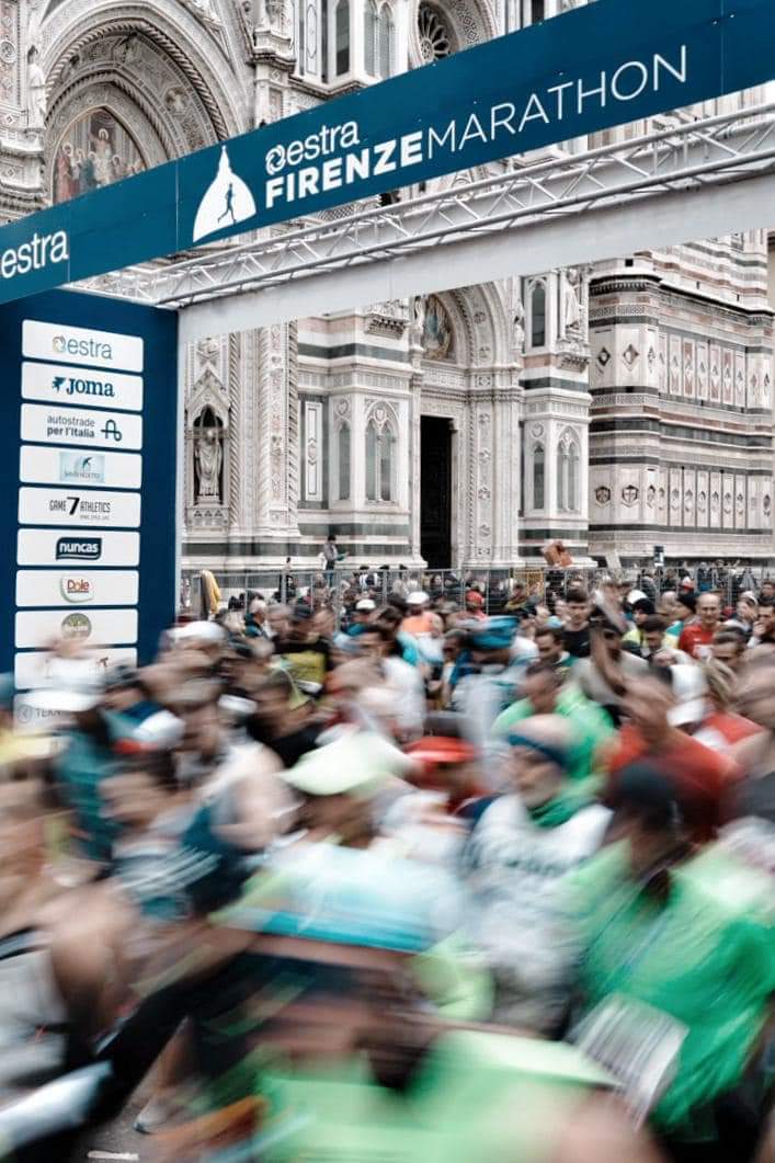 Firenze Marathon 2024: 12mila al via. Vincono i keniani: Samuel e Dorine. La prima volta di Sara Funaro da sindaca